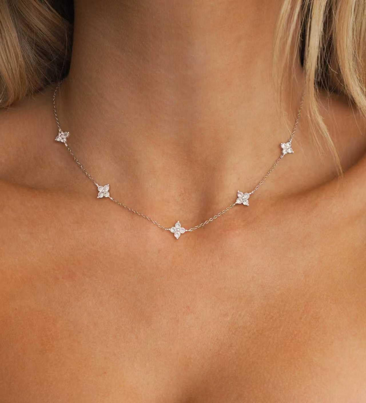 CUEZIY Women's Cubic Zirconia Station Choker Necklace