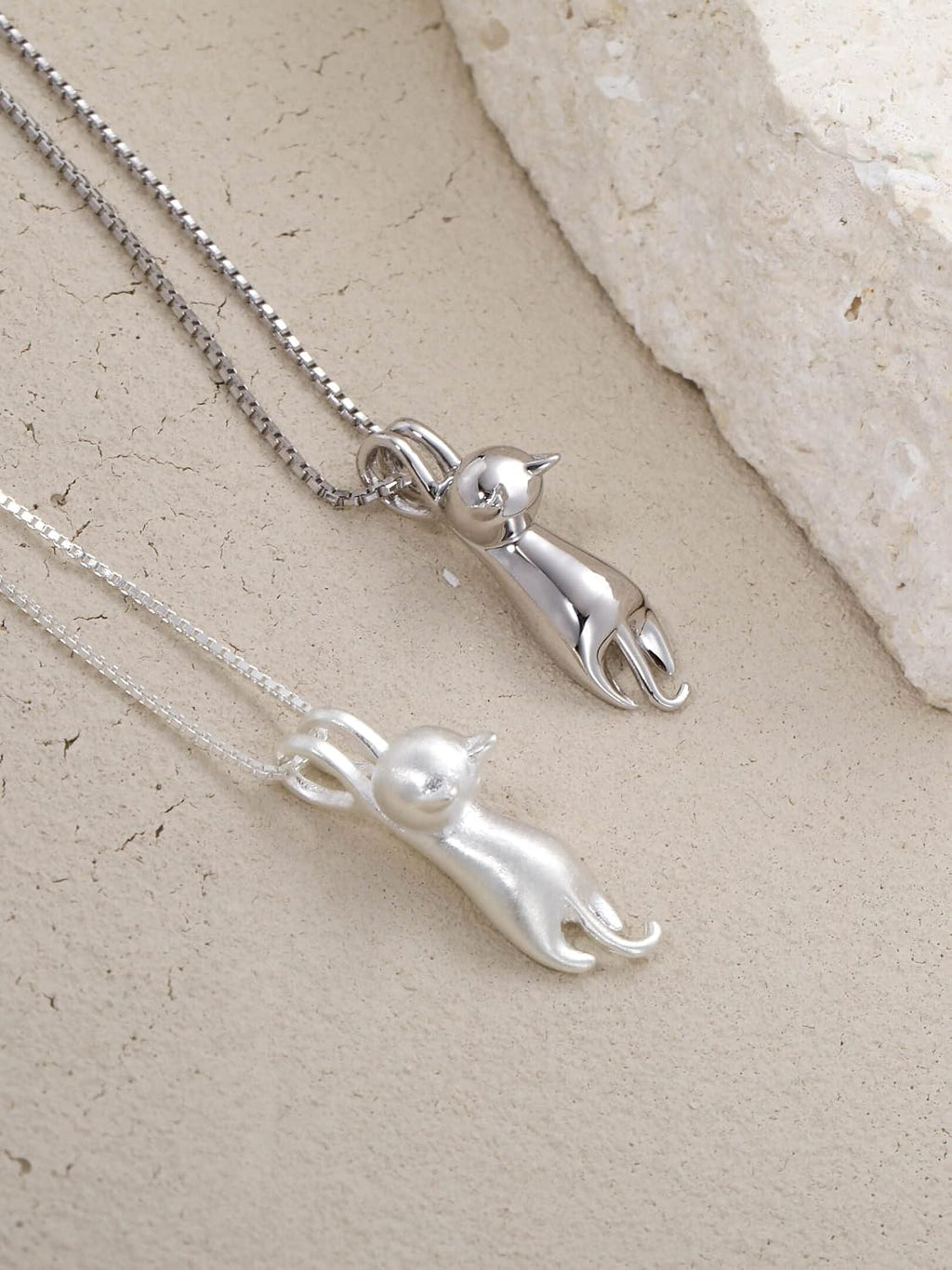 S.Leaf Women's Sterling Silver Cat Pendant Necklace