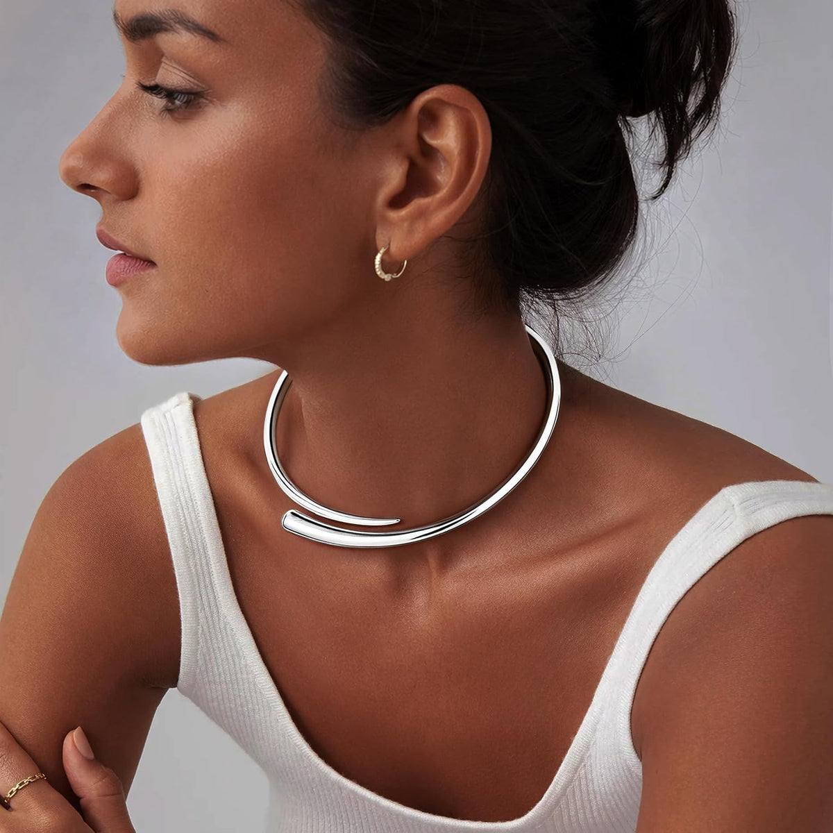 GoldGifts Women's Chunky Teardrop Collar Necklace